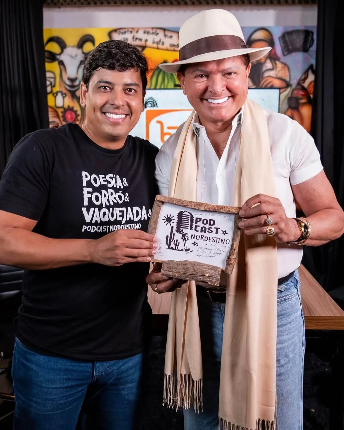 Arthur Farias com personalidade em foto de relacionamento